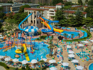DIT EVRIKA BEACH CLUB HOTEL
