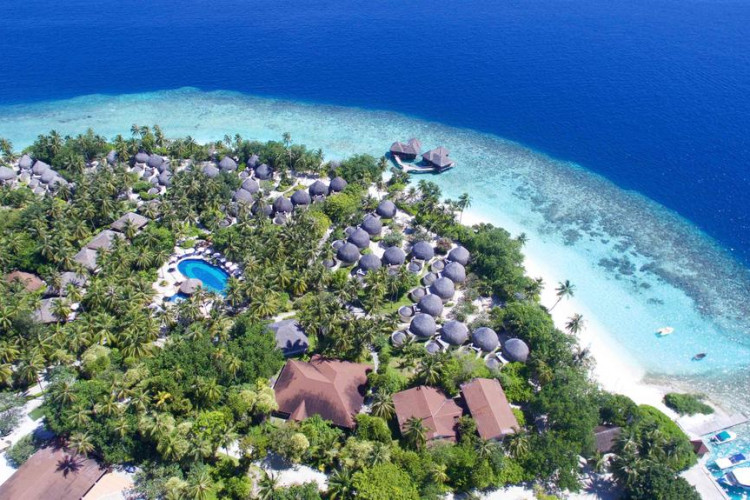 bandos-maldives-hotel-cee3dbd612043b48.jpeg