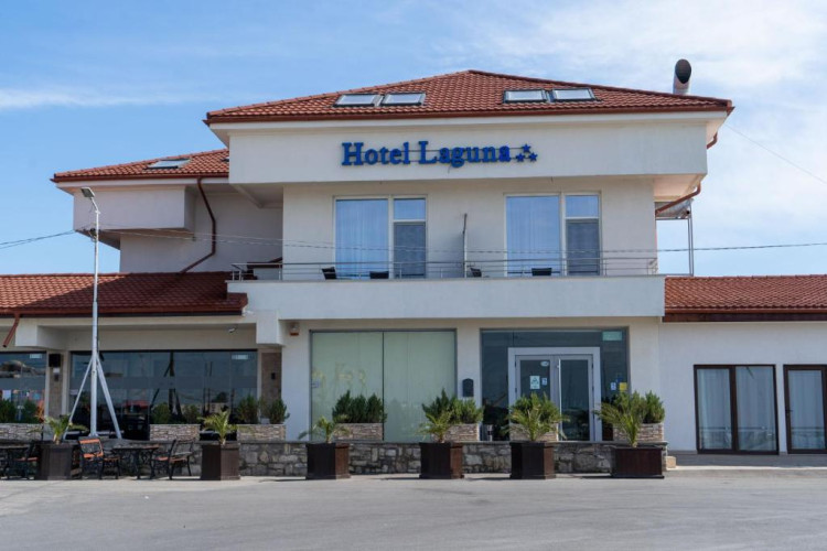 hotel-laguna-d5fe42611f3d6591.jpeg