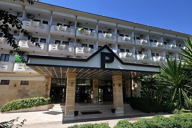 pineta-club-hotel-59379d86b9918b9e.jpeg